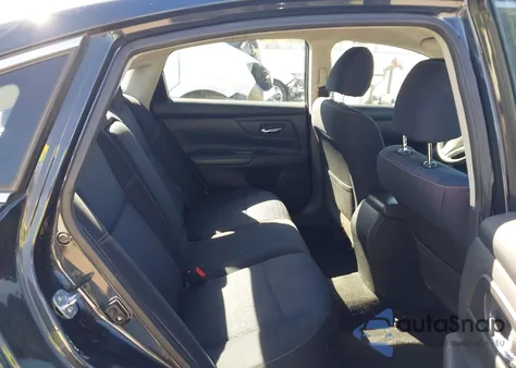 2017 Nissan Altima 2.5 S z USA, uszkodzony, nr VIN 1N4AL3APXHN345193